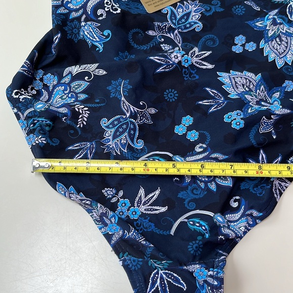 Nip and Tuck Paisley One Piece Swim Suit. NWT - Picture 11 of 13
